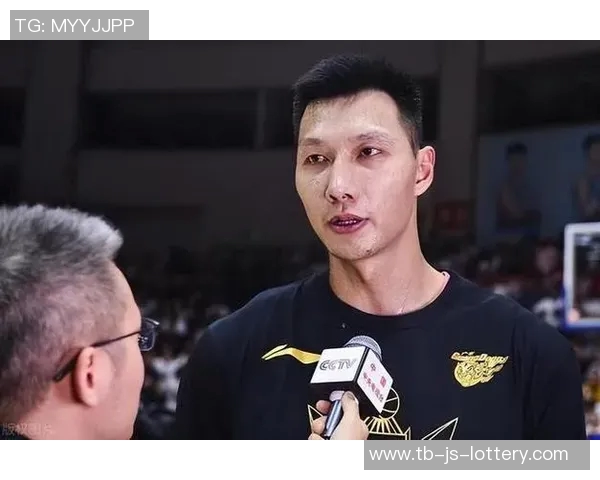 易建联三节下场引伤病疑云朱芳雨:他只是劳损 易建联三节下场引伤病疑云朱芳雨:他只是劳损