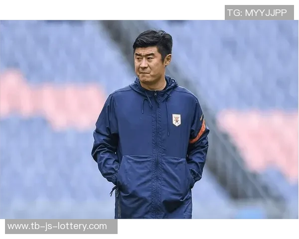 韩鹏差教练证，泰山成绩未来两手抓；鲁能系土帅包圆，郑智接近西海岸的足球布局新篇章